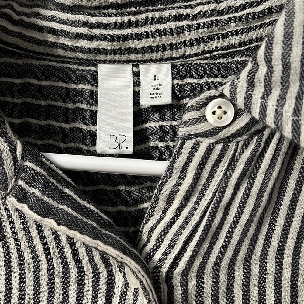 BP. Women's Black & Gray Striped Button Down Top Size Small